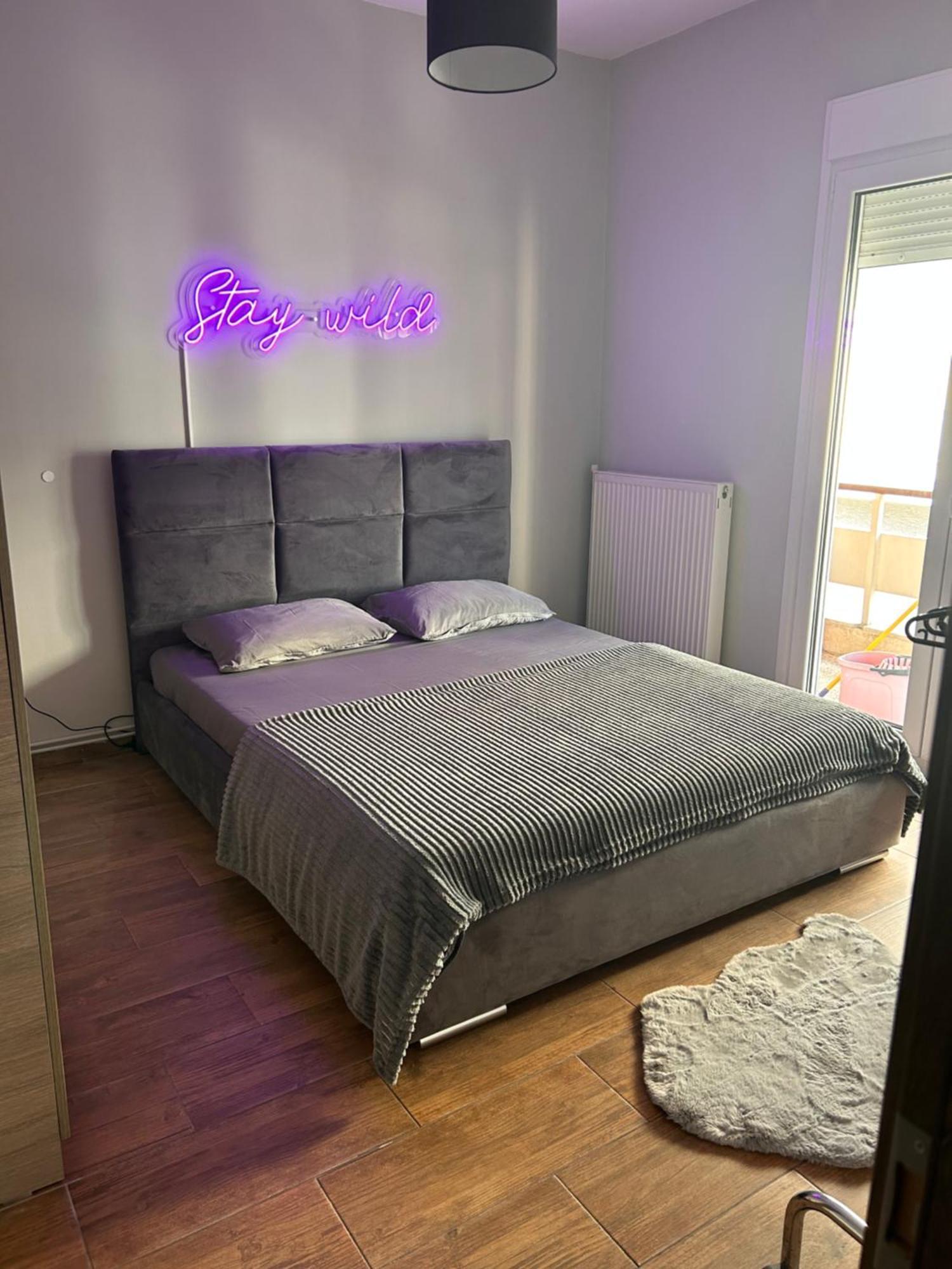 Angies Ledsigns Apartment Thessaloniki Exterior photo
